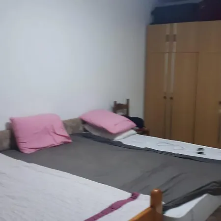 Makedonyada Kiralik Ev Ve Arac Hizmeti Ile Birlikte Апартаменти Скоп'є